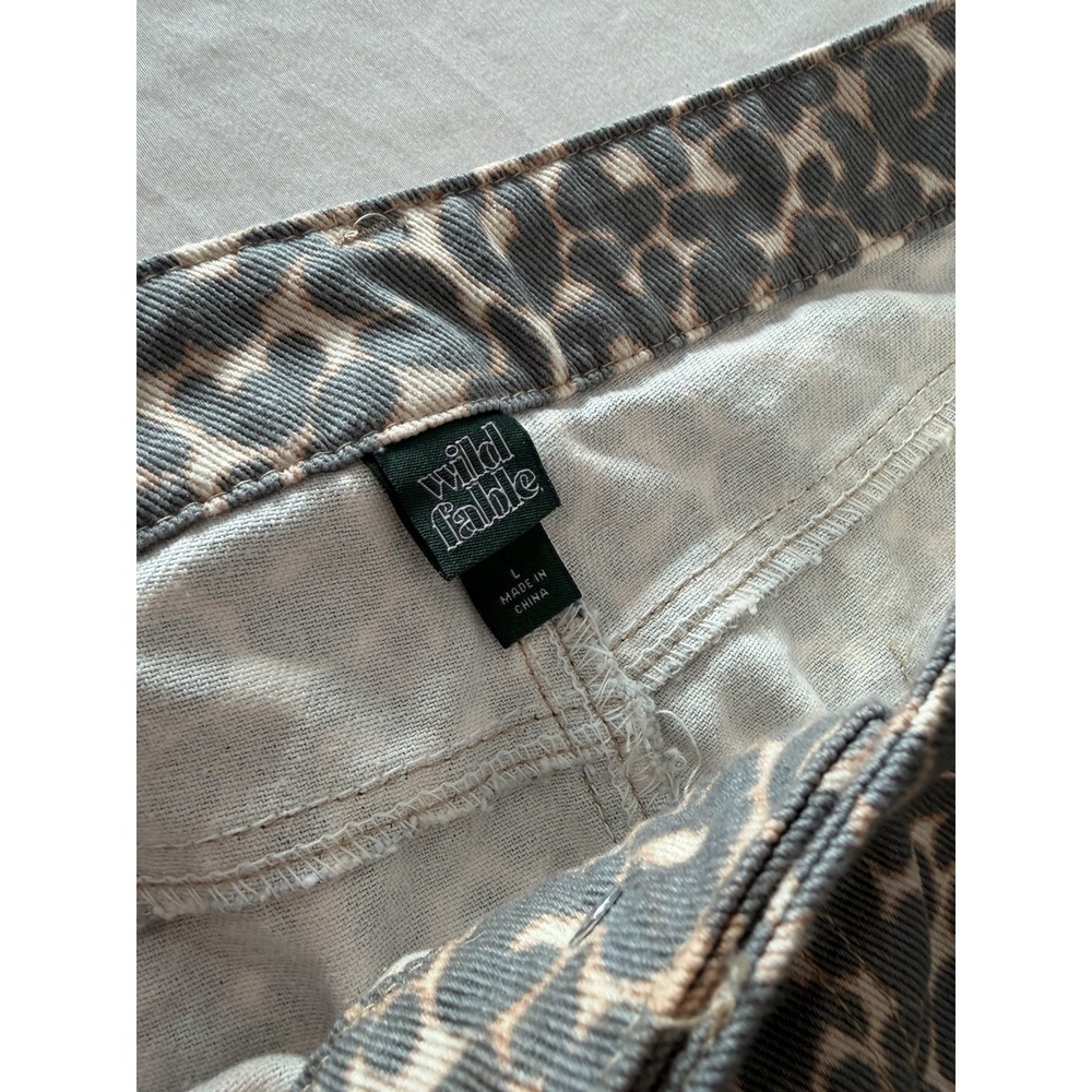 wild fable Gray and Cream Leopard Print Wide Leg Jeans - Picture 4 of 8